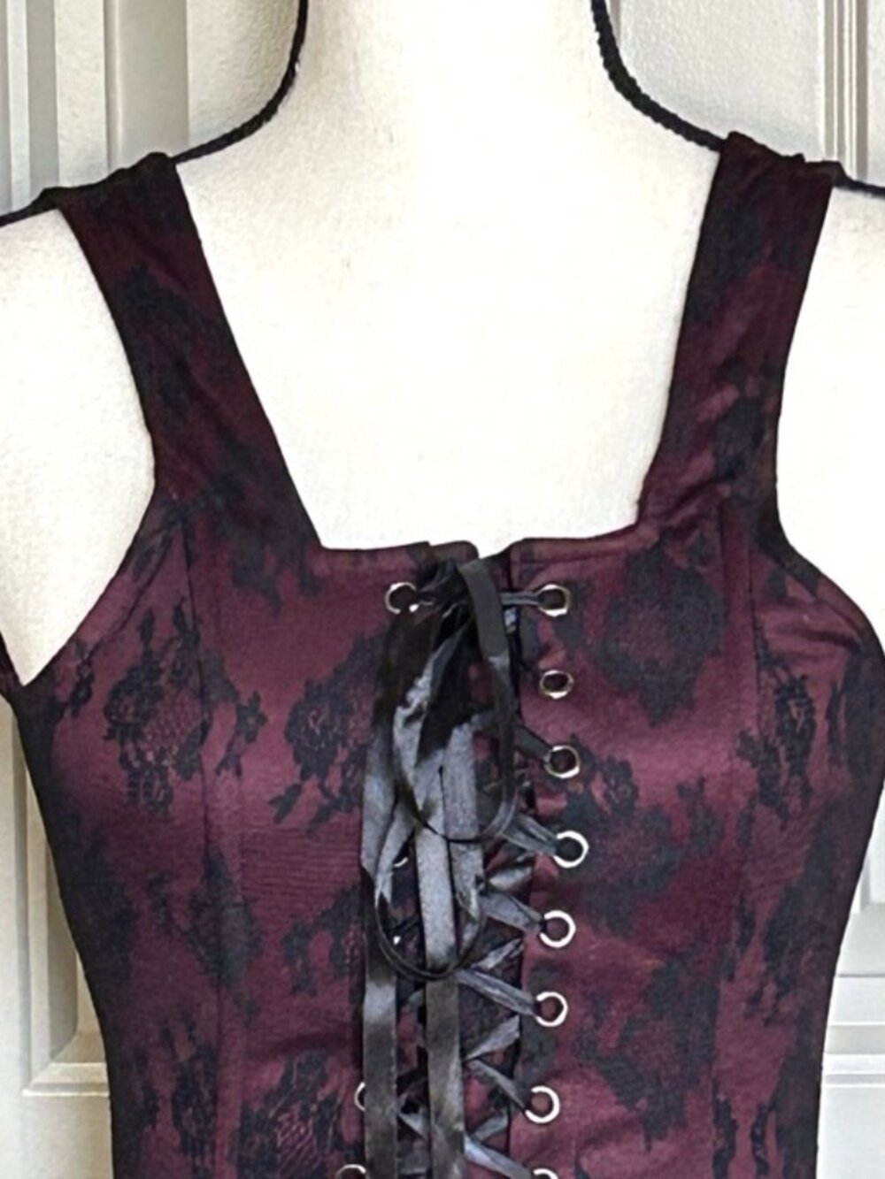 Social Collision Womens Sz M Lace Up Back Zip Corset Top Red Black Burlesque - Picture 3 of 14